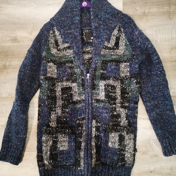 Wilfred Free Sweater/Cardigan